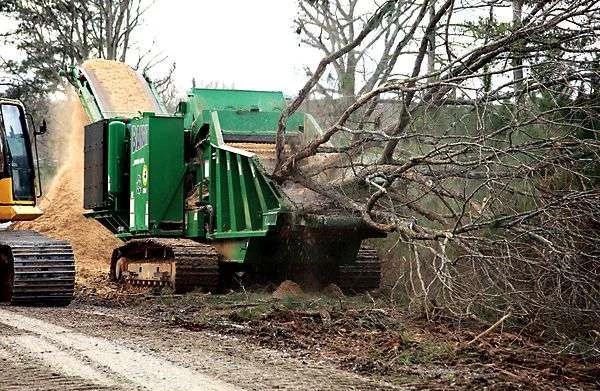 4680XP TOWABLE HORIZONTAL GRINDER